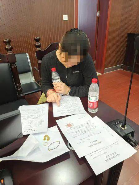 上海一女子被“限高”，依然出入高档餐厅、购买高价自行车，付出代价
